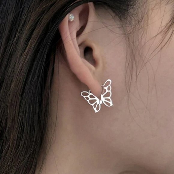 *NEW 925 Sterling Silver Butterfly Hoop Earrings - Picture 1 of 8
